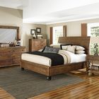 Большая кровать на роликах в современной спальне [Дизайн: Bana Home Décor & Gifts]