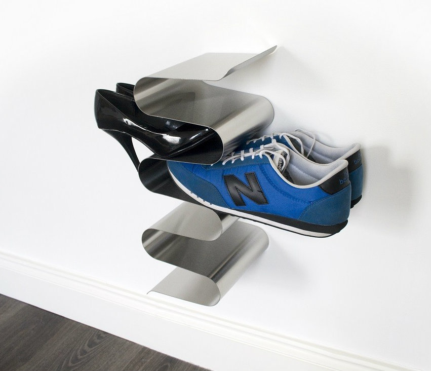 Необычное решение для хранения обуви, особенно придется по душе владельцам маленьких прихожих.