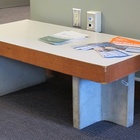 Из бетона удобно делать не только столешницы, но ножки для столов. Только желательно сразу подумать где будет стоять такой стол.